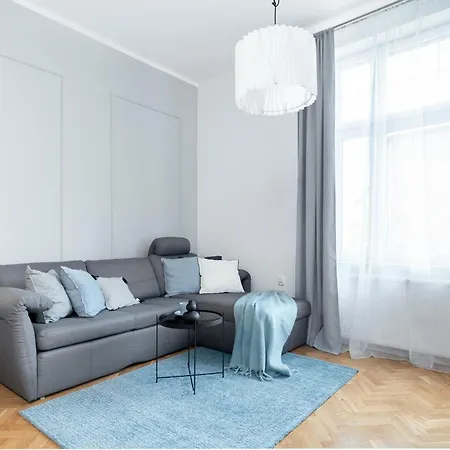 Na Krasinskiego Apartment *