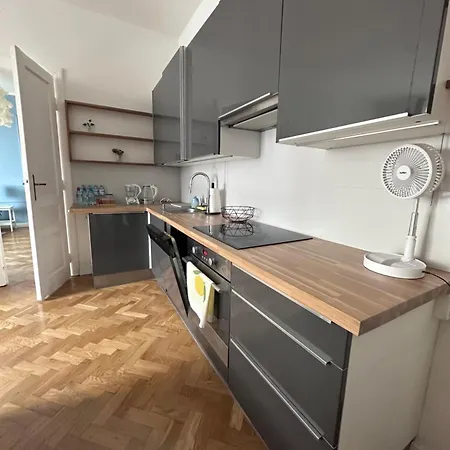 Na Krasinskiego Apartment